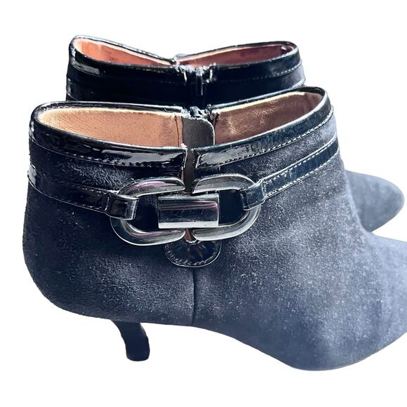 Sofft Black Suede Stiletto Heel Almond Toe Ankle Booties Size 8M - Picture 2 of 13